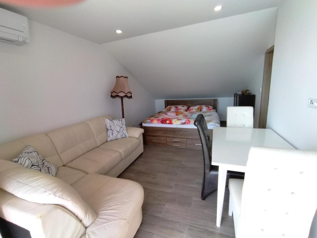 Vila Zdenka Apartmants Цриквениця Екстер'єр фото