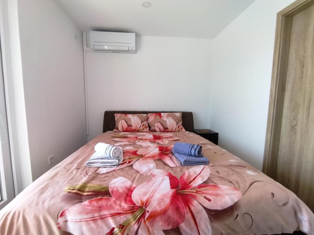 Vila Zdenka Apartmants Цриквениця Екстер'єр фото