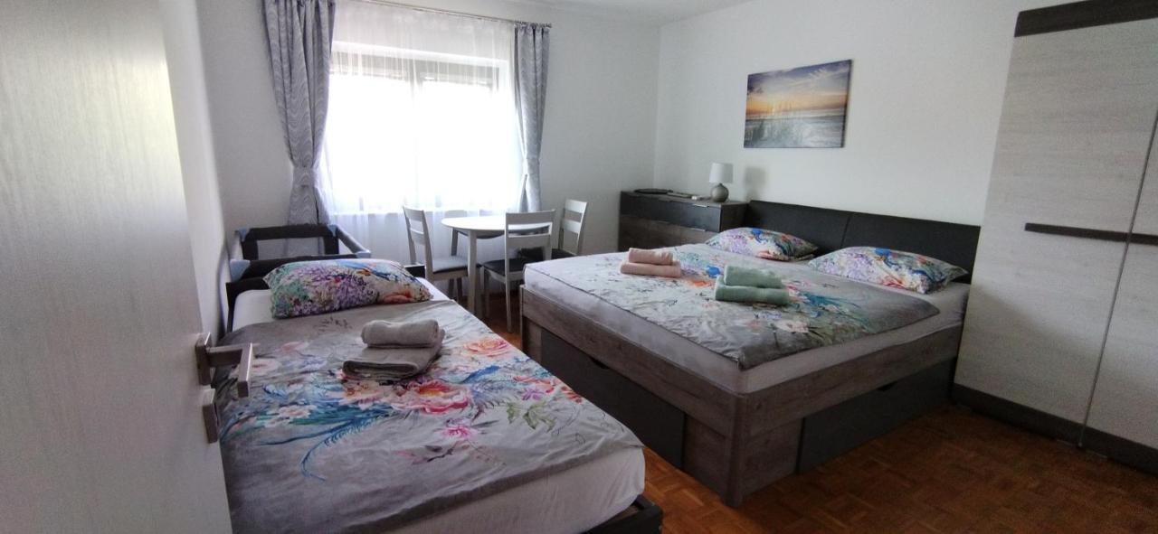 Vila Zdenka Apartmants Цриквениця Екстер'єр фото